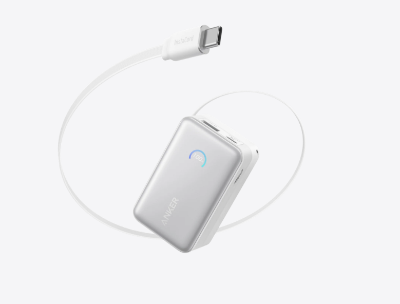 باور بانك Anker Nano بسعة 10,000 مللي أمبير وبقوة 45 واط مع كابل USB-C مدمج - أبيض